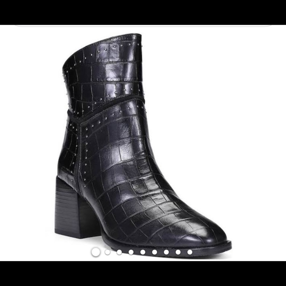 All Leather Donald J Pliner Boots